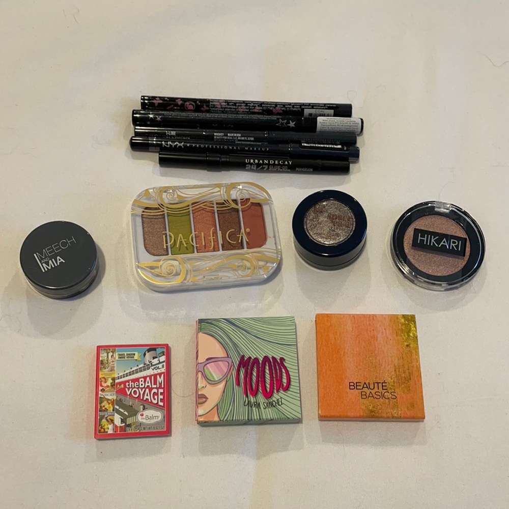 Assorted Eyeshadow and Eyeliner samples